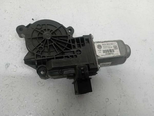 MOTEUR LEVE VITRE AVANT GAUCHE VW POLO 9N/9N3/ SKODA FABIA 2008-2014 - Vue 1